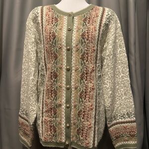 Koret Textured Knit Sweater in Cream and Green